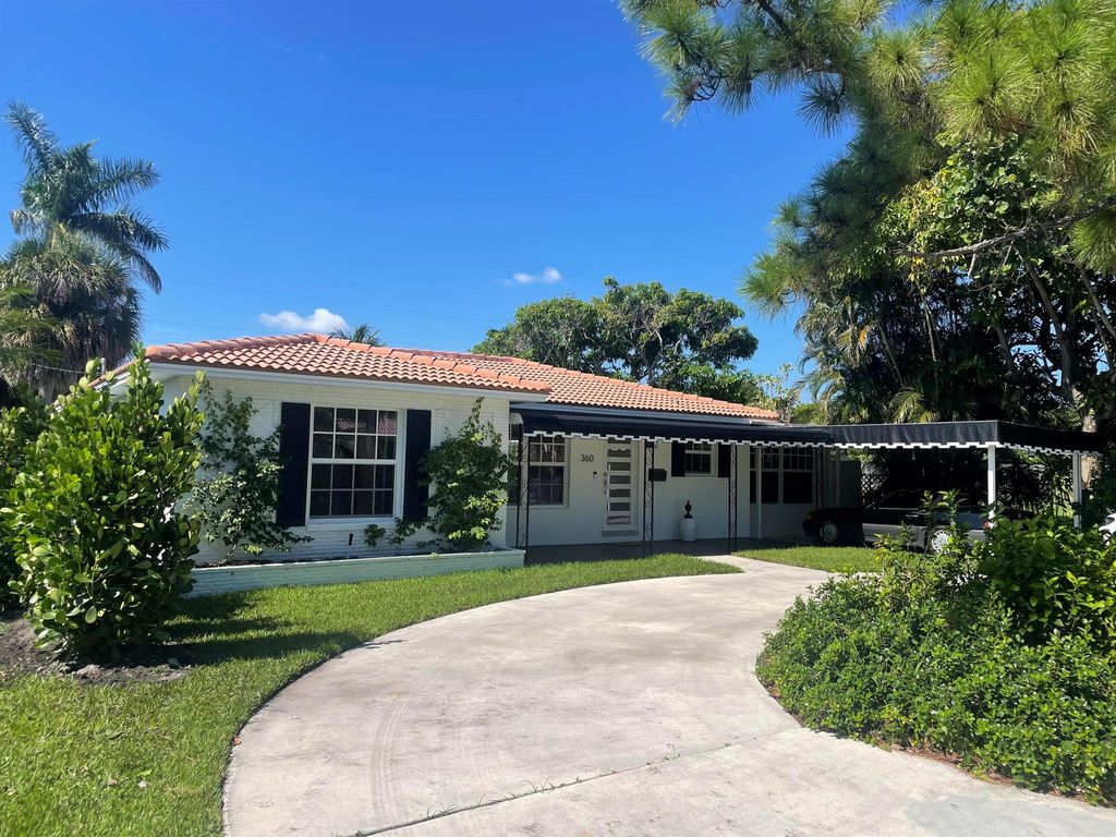 360 Alhambra Place, West Palm Beach, FL 33405