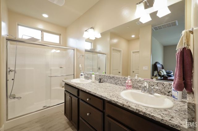 3617 High Valley Lane, Shafter, CA 93263