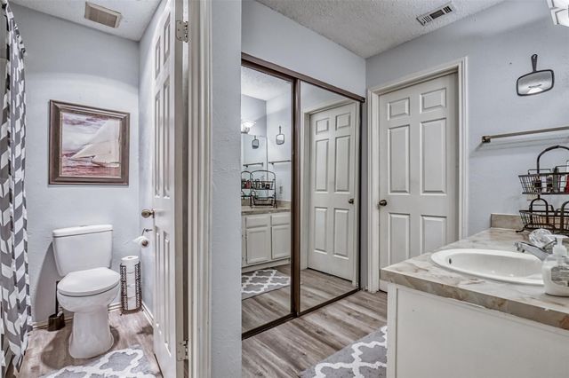 9600 Royal Lane 201, Dallas, TX 75243