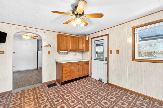 101 7th St, Monongahela City, PA 15063