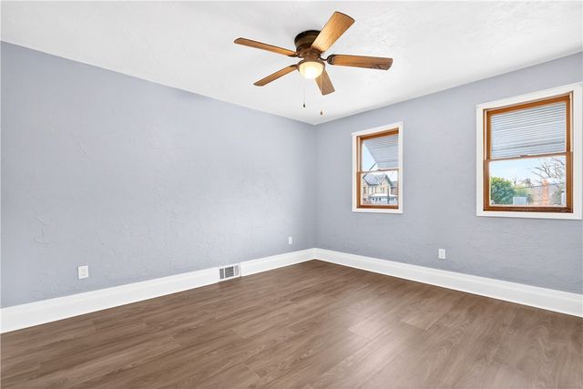 101 7th St, Monongahela City, PA 15063