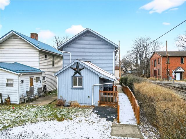 101 7th St, Monongahela City, PA 15063