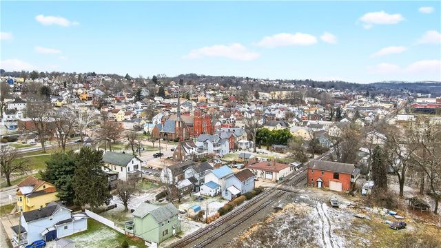 101 7th St, Monongahela City, PA 15063