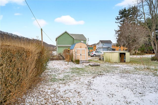 101 7th St, Monongahela City, PA 15063
