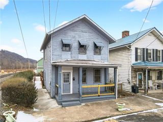 101 7th St, Monongahela City, PA 15063