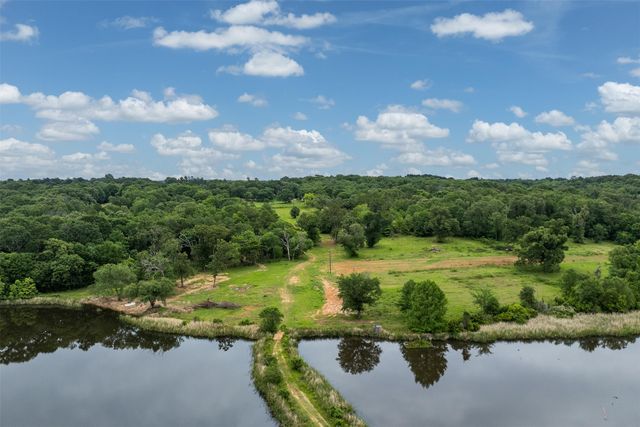 5520 County Road 1502, Athens, TX 75751