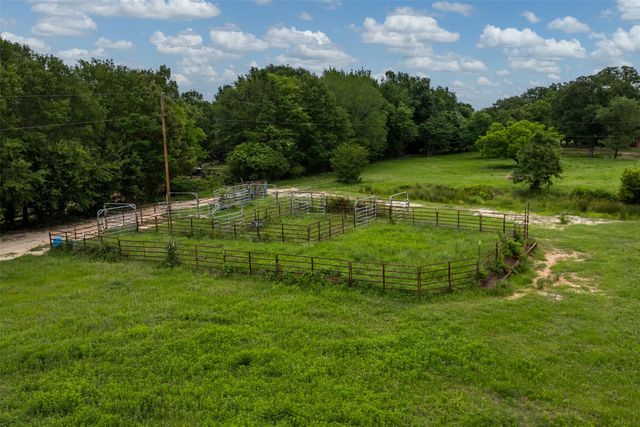 5520 County Road 1502, Athens, TX 75751