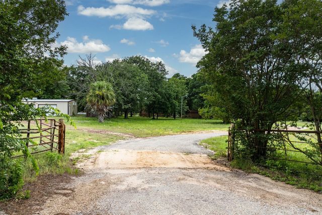 5520 County Road 1502, Athens, TX 75751
