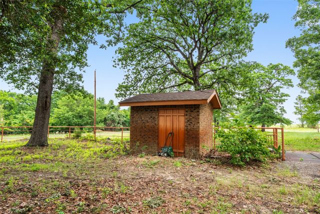 5520 County Road 1502, Athens, TX 75751