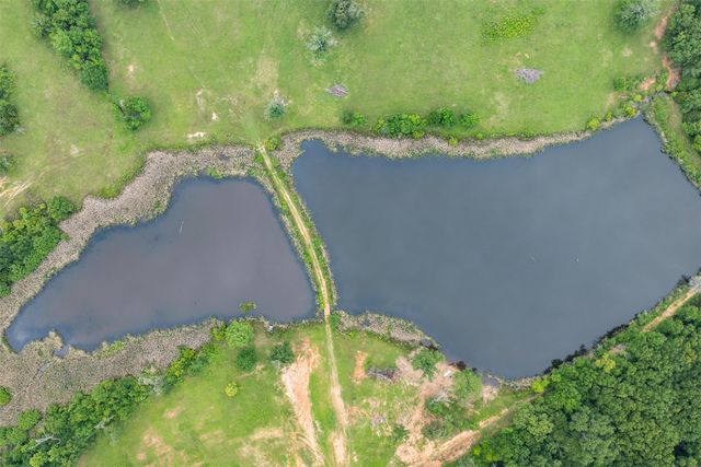 5520 County Road 1502, Athens, TX 75751