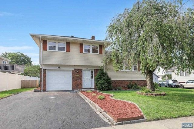 105 Randolph Avenue, Dumont, NJ 07628