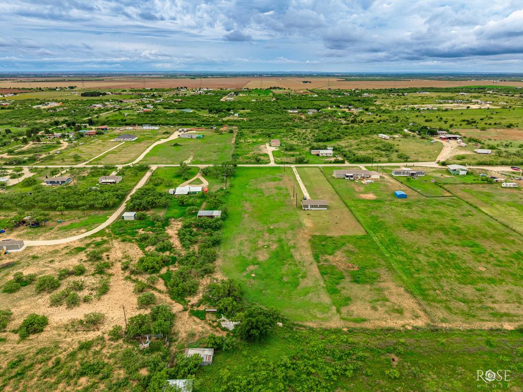 Image 5 of property listing at 1704 Bramlett Lane, San Angelo, TX 76905