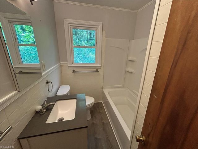 4403 Edgemore Road, Greensboro, NC 27455