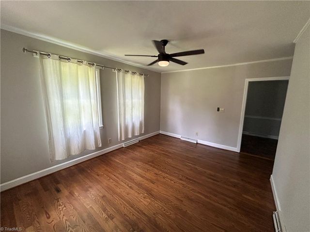 4403 Edgemore Road, Greensboro, NC 27455