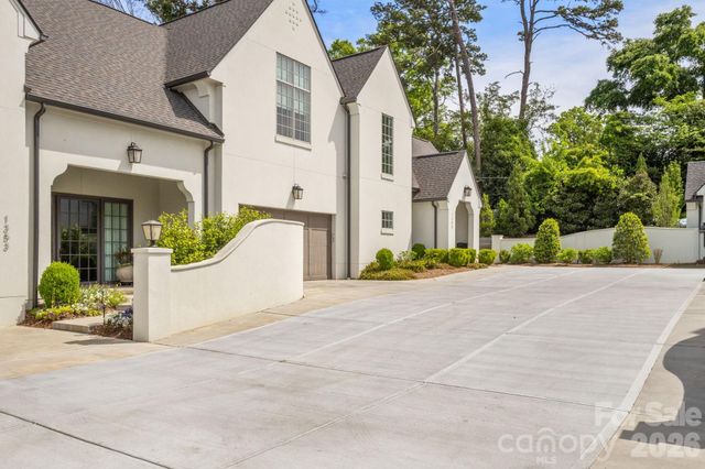 1355 S Kings Drive, Charlotte, NC 28207