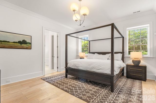 1355 S Kings Drive, Charlotte, NC 28207
