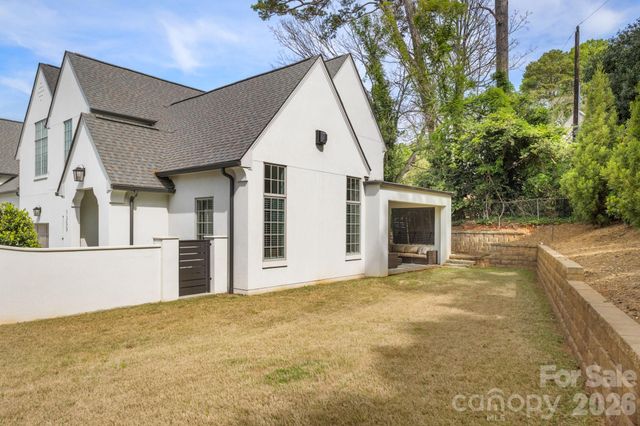 1355 S Kings Drive, Charlotte, NC 28207