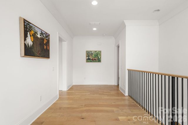 1355 S Kings Drive, Charlotte, NC 28207