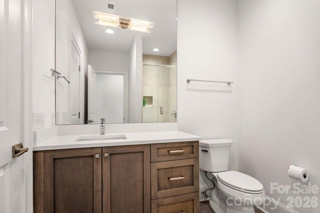 1355 S Kings Drive, Charlotte, NC 28207