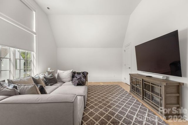 1355 S Kings Drive, Charlotte, NC 28207