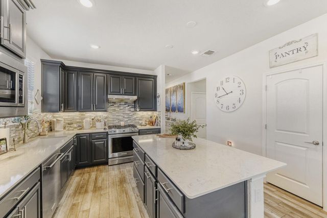 815 Saratoga LN, Georgetown, TX 78633