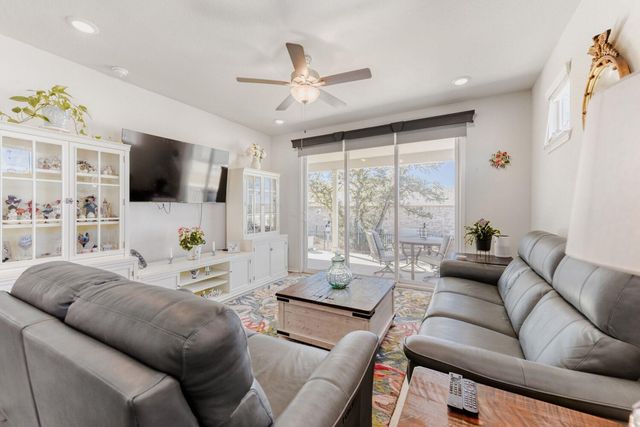 815 Saratoga LN, Georgetown, TX 78633