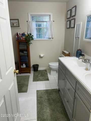516 Montgomery Avenue, Toms River, NJ 08757