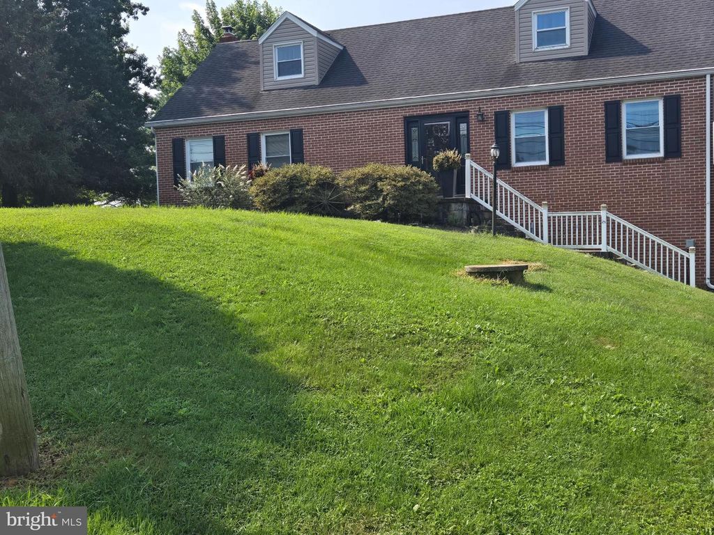 1120 WILLIAM PENN BLVD, Womelsdorf, PA 19567