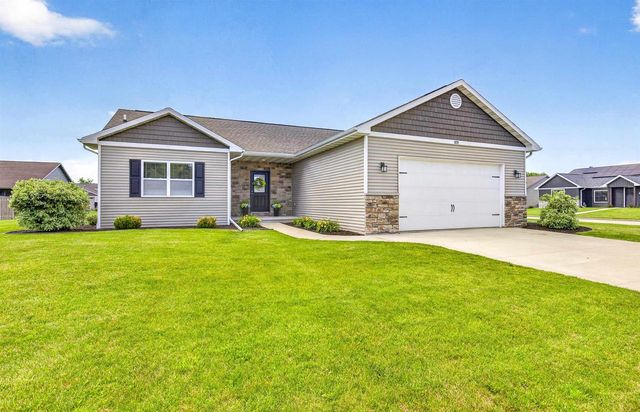 1579 LONE OAK DRIVE, Neenah, WI 54956