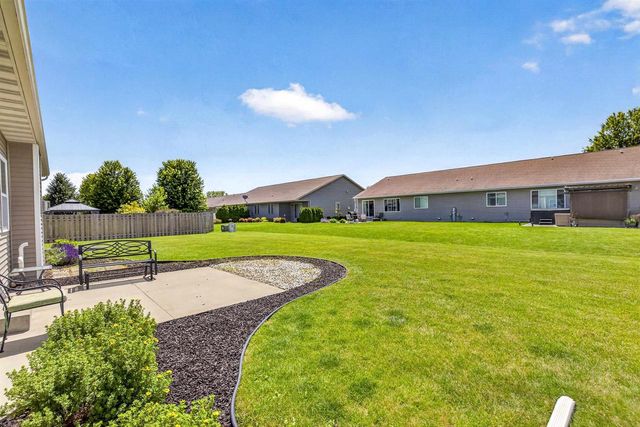 1579 LONE OAK DRIVE, Neenah, WI 54956