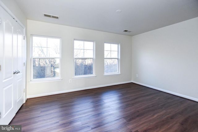 404 AVA WAY NE, Washington, DC 20017