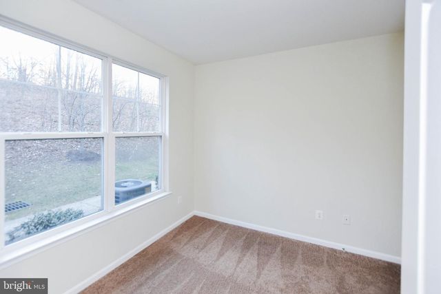 404 AVA WAY NE, Washington, DC 20017