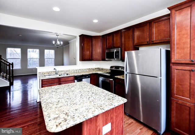 404 AVA WAY NE, Washington, DC 20017