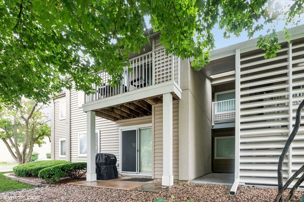 49 Orchard Terrace 1, Lombard, IL 60148