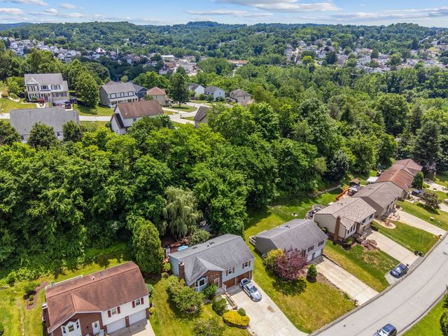 315 Fairview Drive, Manor, PA 15642