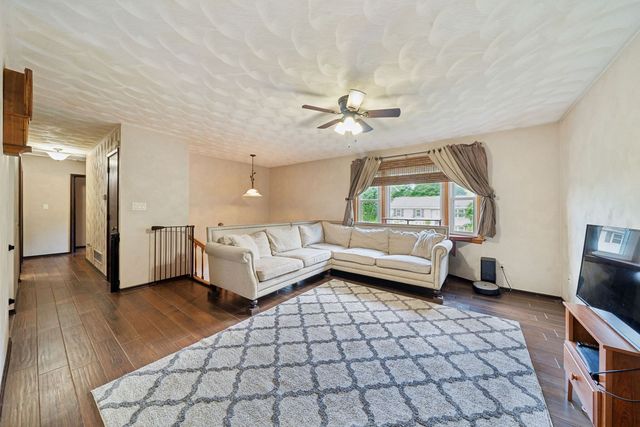 315 Fairview Drive, Manor, PA 15642
