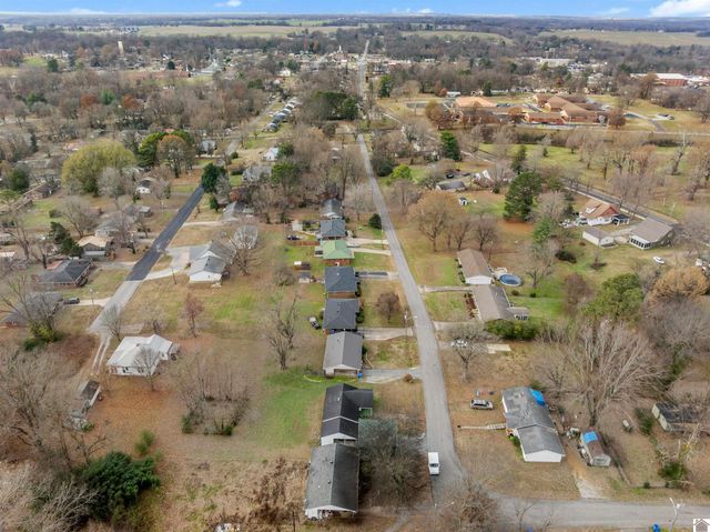 530 Elm St., Clinton, KY 42031