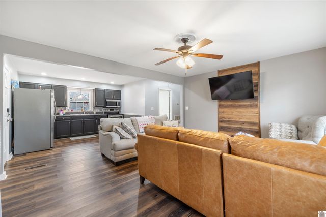 530 Elm St., Clinton, KY 42031