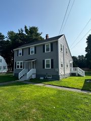 11 River St, Westford, MA 01886