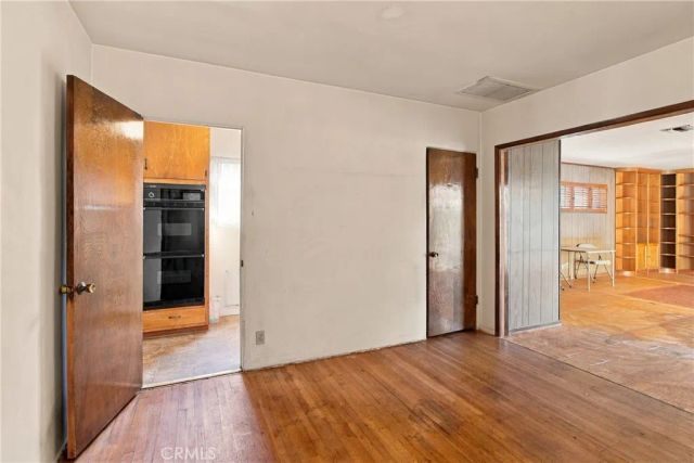 2043 N Maple, Burbank, CA 91505