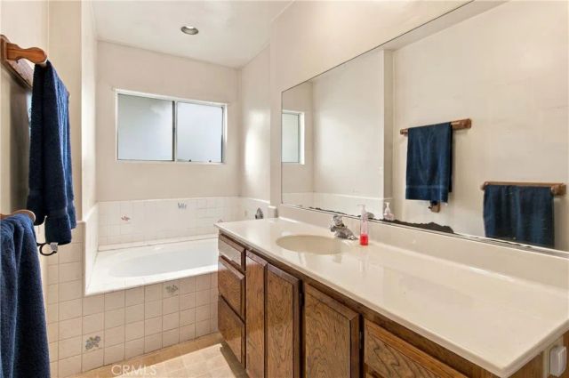 2043 N Maple, Burbank, CA 91505