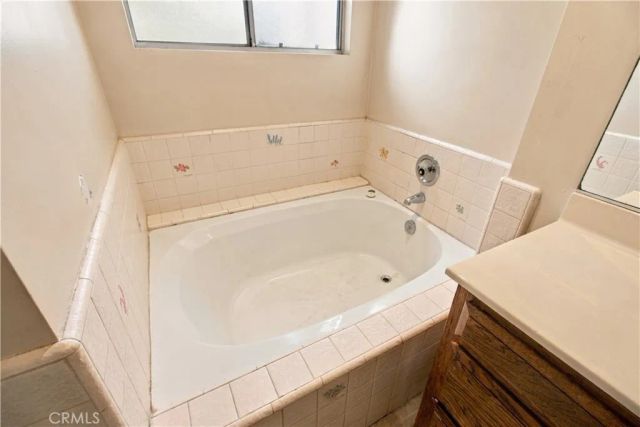 2043 N Maple, Burbank, CA 91505