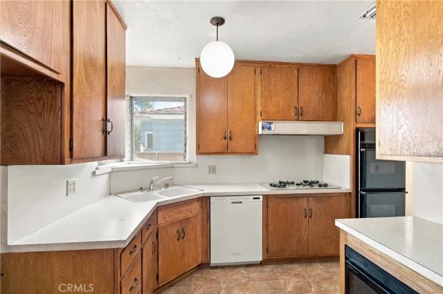 2043 N Maple, Burbank, CA 91505