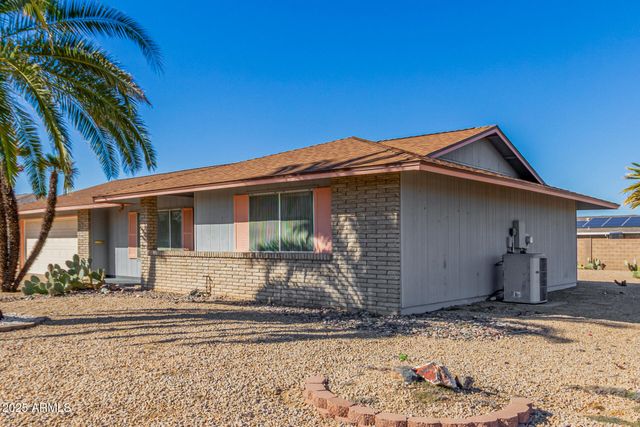 9428 W CEDAR HILL Circle N, Sun City, AZ 85351