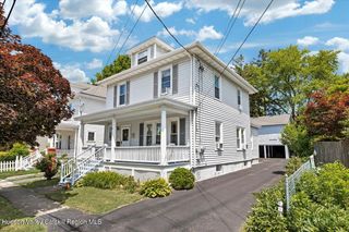 10 Oakwood Boulevard, Hudson, NY 12534
