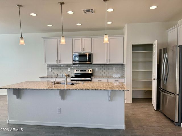 905 S CANAL Drive 5, Chandler, AZ 85225