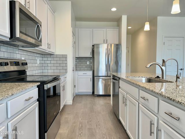 905 S CANAL Drive 5, Chandler, AZ 85225