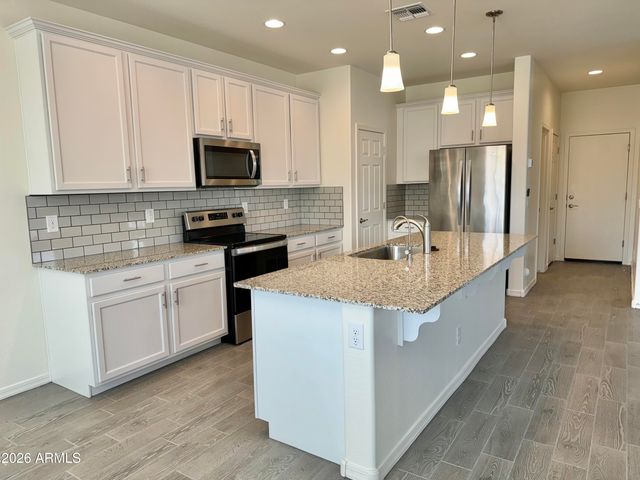 905 S CANAL Drive 5, Chandler, AZ 85225