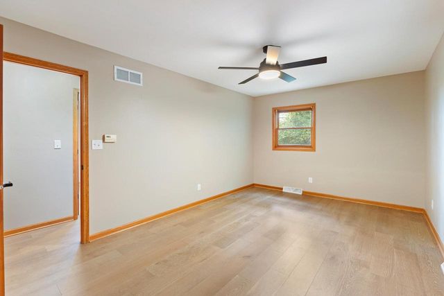 142 Riverside DRIVE, Waterford, WI 53185