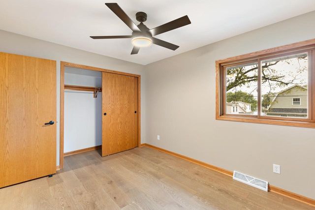 142 Riverside DRIVE, Waterford, WI 53185